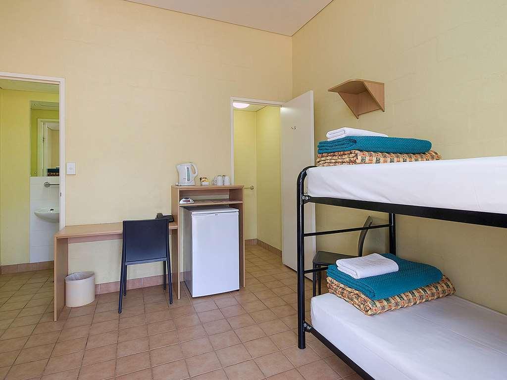 Outback Hotel Ayers Rock Room photo