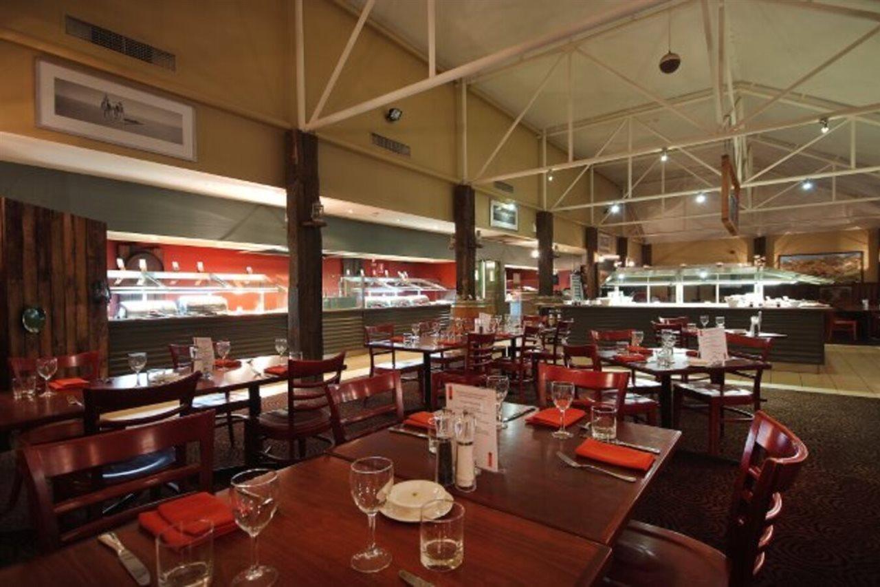 Outback Hotel Ayers Rock Exterior photo