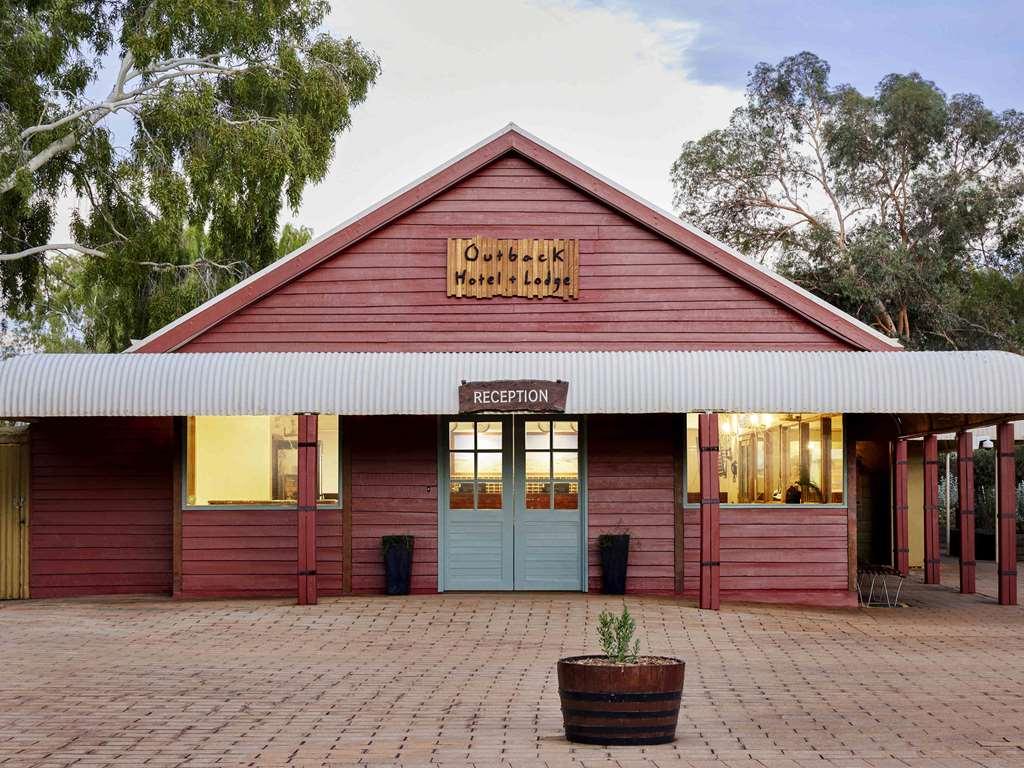 Outback Hotel Ayers Rock Exterior photo