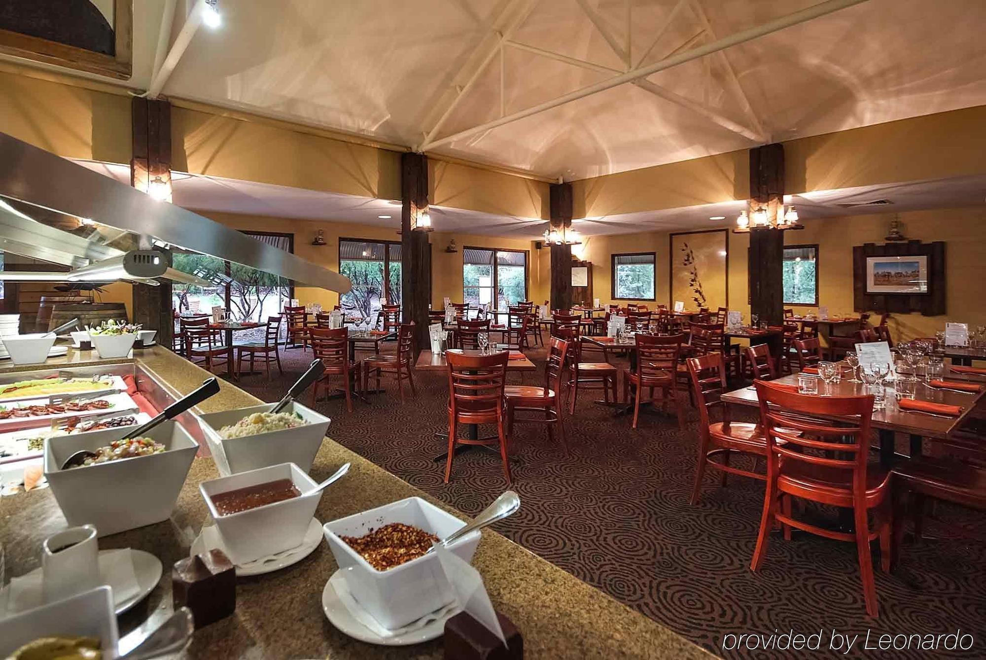Outback Hotel Ayers Rock Exterior photo