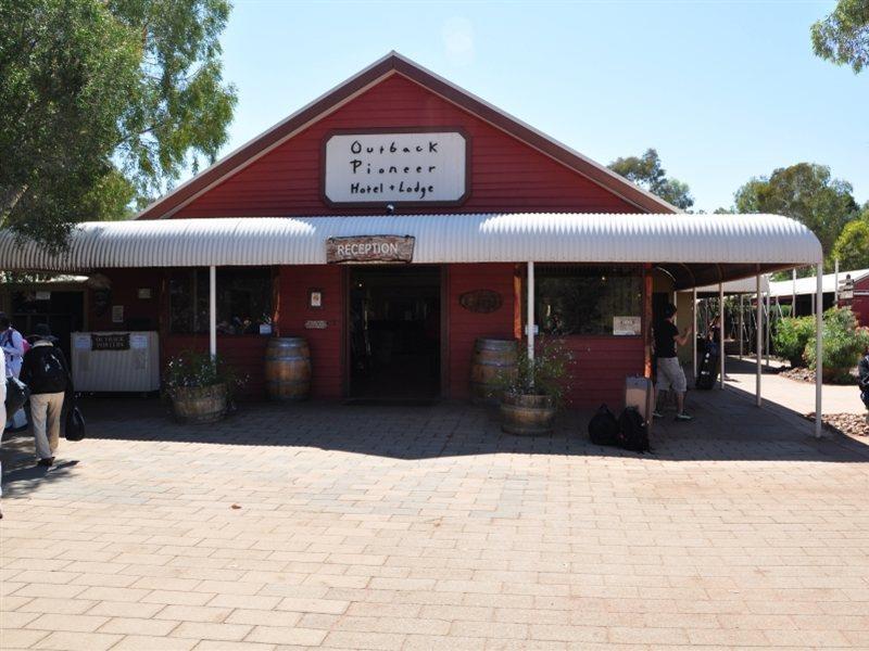 Outback Hotel Ayers Rock Exterior photo